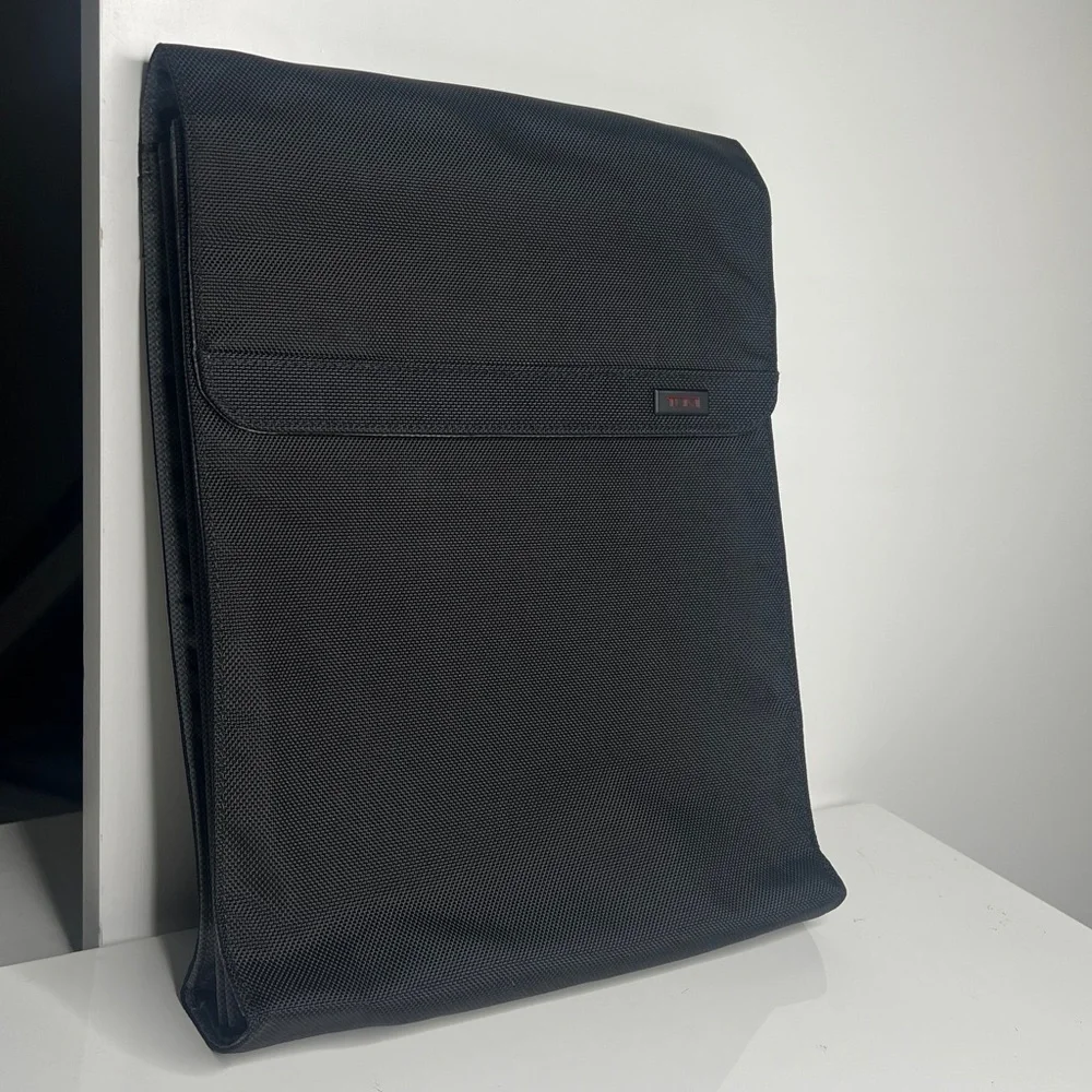 Tumi Ballistic Black Vertical Tripple Compartment Laptop Travel Case